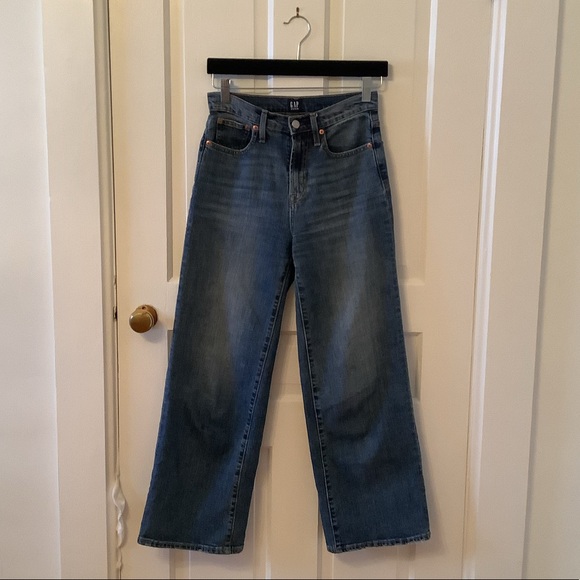 Crop Wide Leg GAP Jeans - Picture 2 of 5